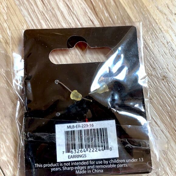 Miami Marlins MLB Crystal Dangle Earrings, Baseball Jewelry - Picture 5 of 6